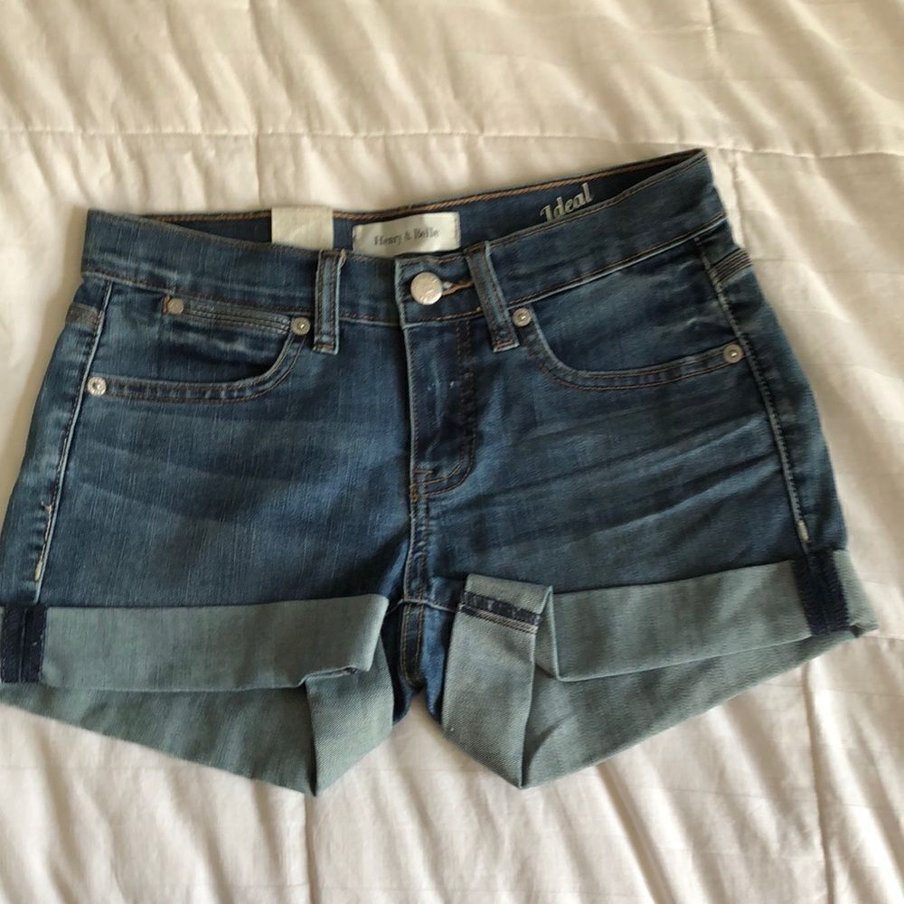 Henry  & Belle Ideal Shorts Size 25 Gently Used
